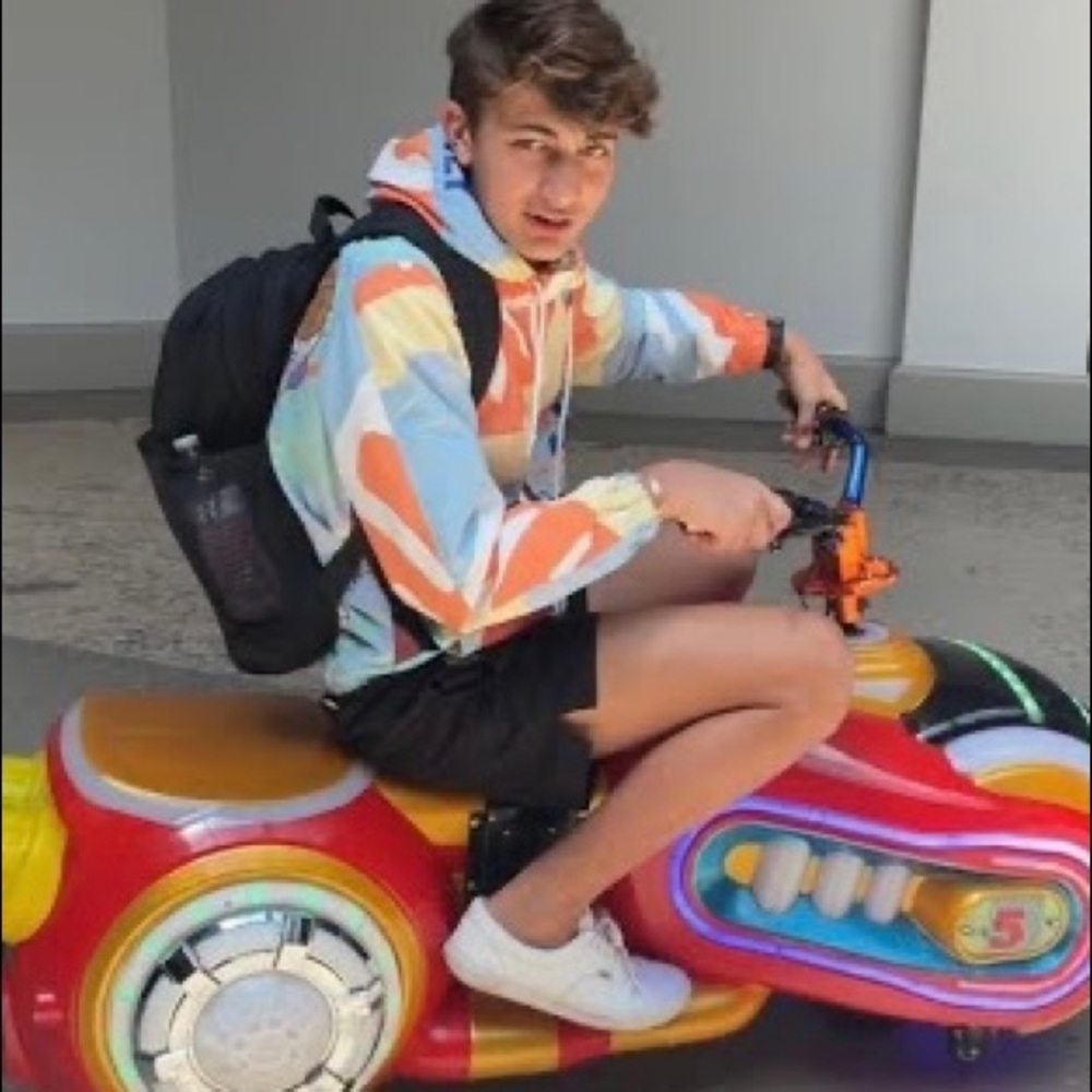 Meet your Posher, Noah